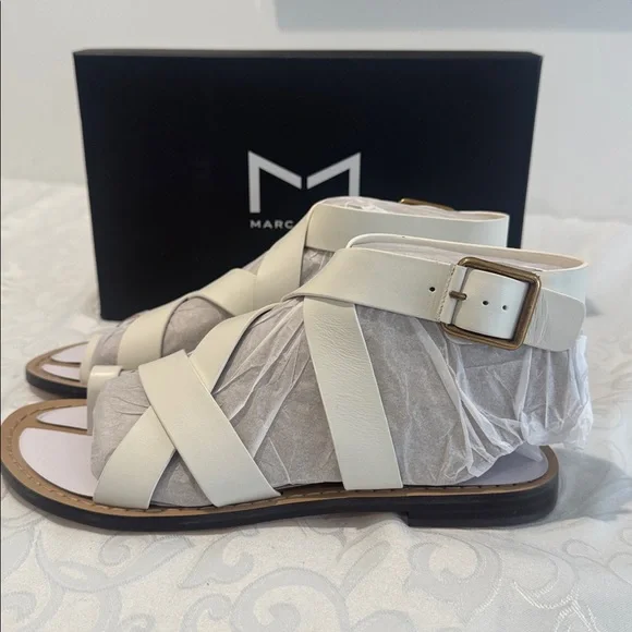 Marc Fisher Loop Sandal. Ladies 8 - Picture 9 of 15